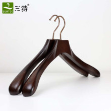 high quality  luxury ash wooden wide shoulder suit hanger